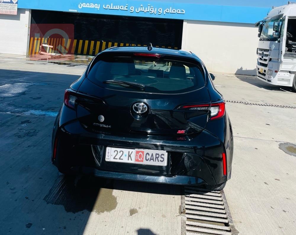 تۆیۆتا کرۆلا هاچباک